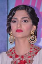 Sonam Kapoor at the Audio release of Bhaag Milkha Bhaag in PVR, Mumbai on 19th June 2013 (22).JPG